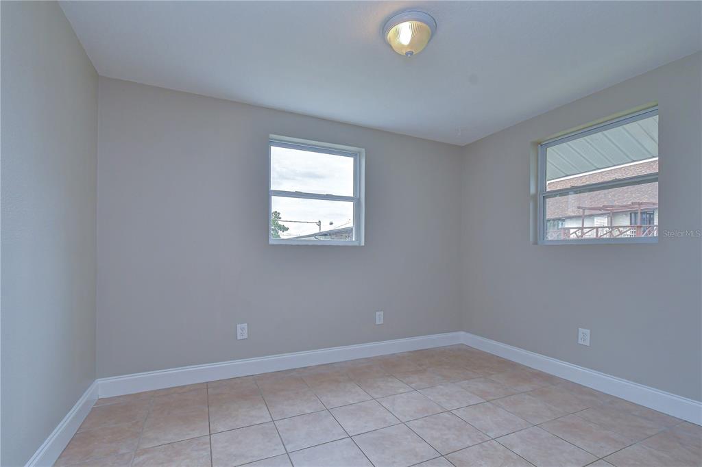 204 7th Street Southwest Ruskin, FL 33570 - Photo 12 of 20