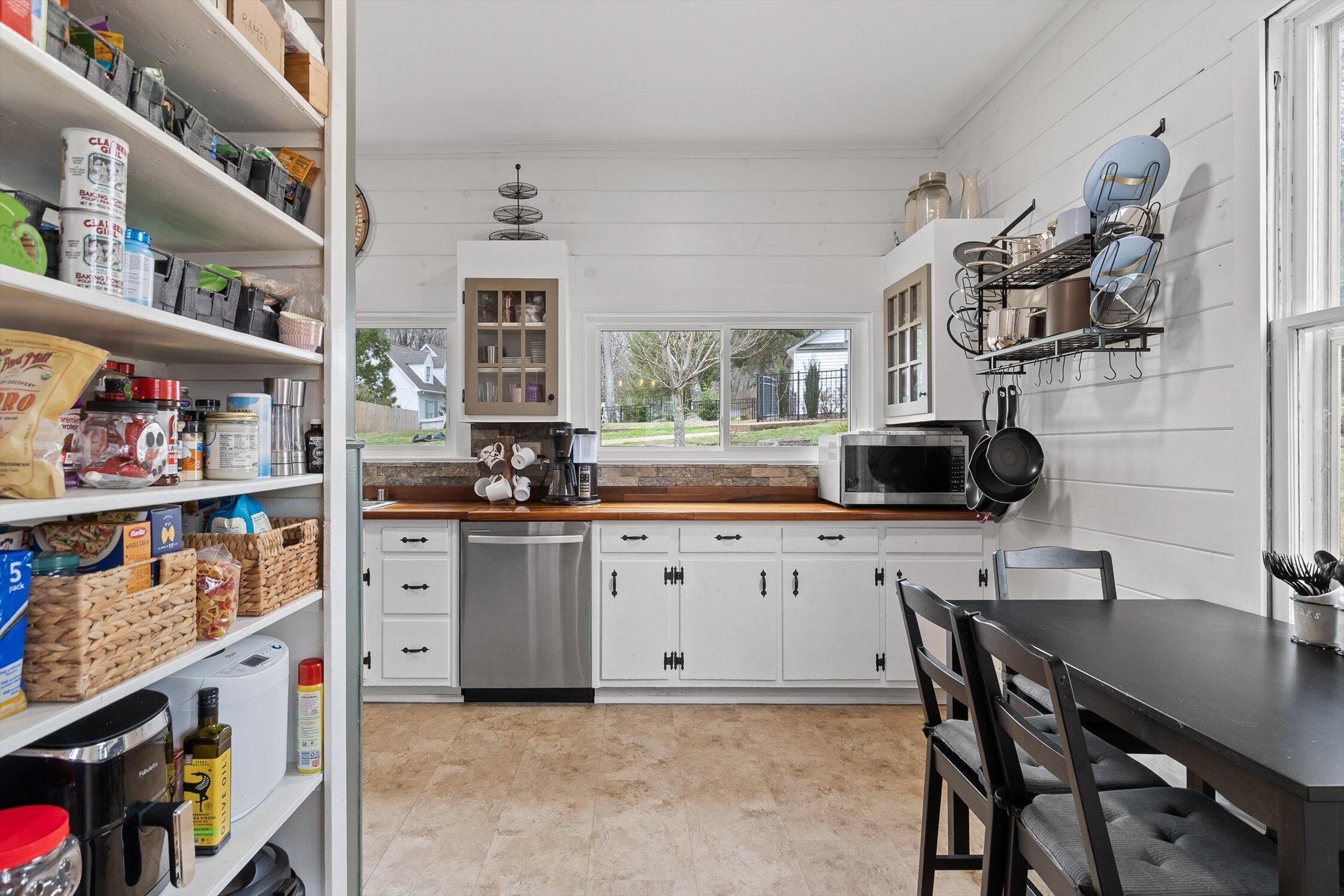 610 West Sunset Road Lookout Mountain, TN 37350 - Photo 18 of 55 610 W Sunset