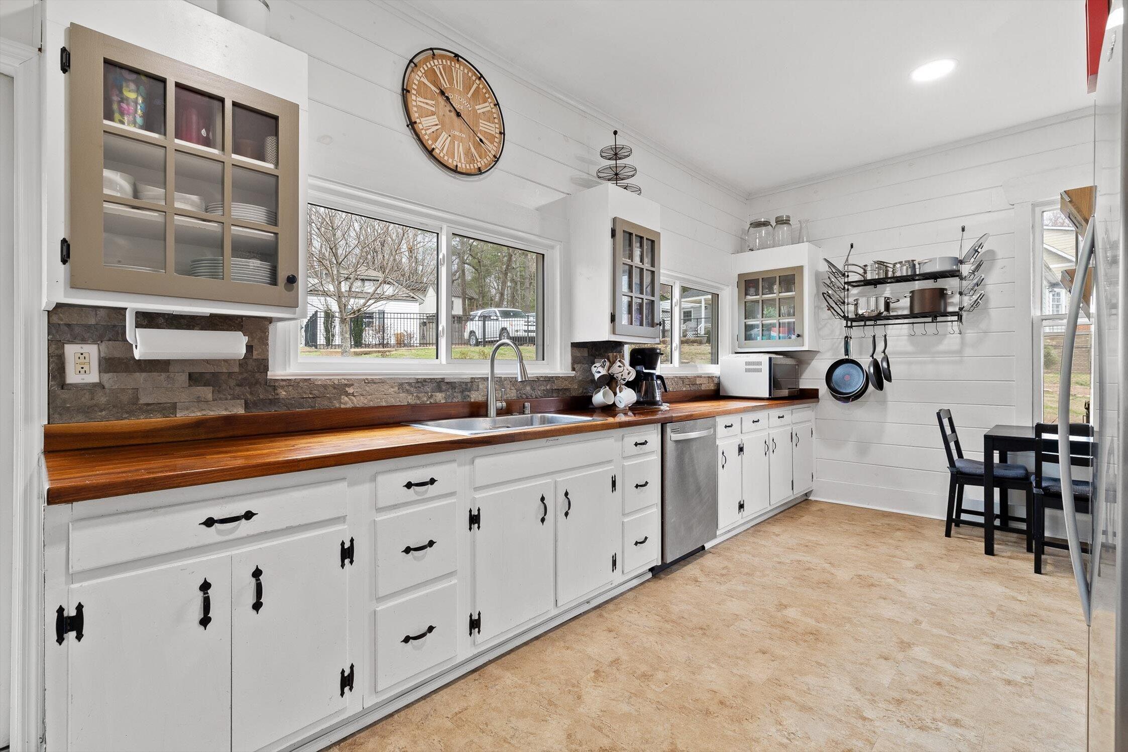 610 West Sunset Road Lookout Mountain, TN 37350 - Photo 20 of 55 610 W Sunset