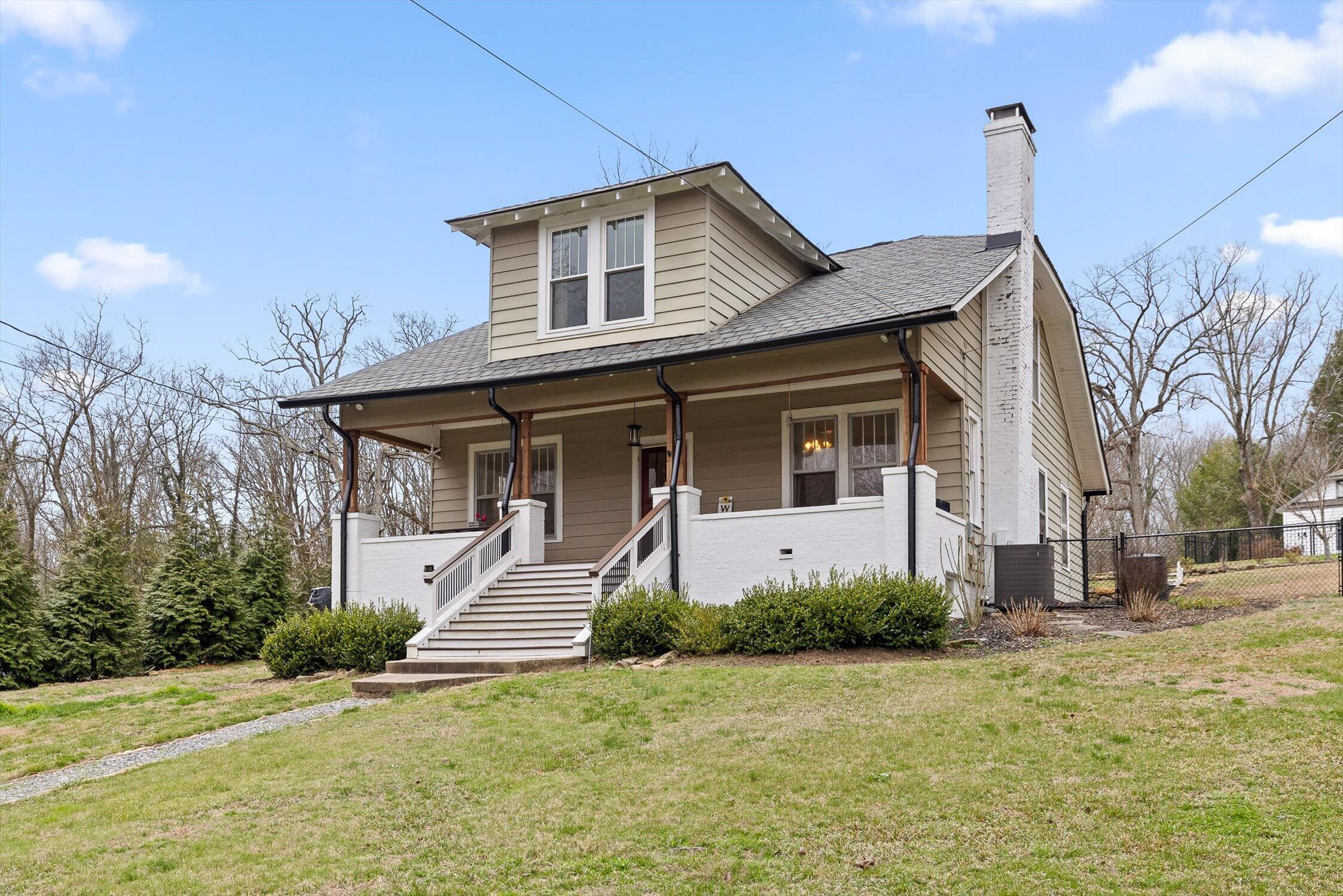 610 West Sunset Road Lookout Mountain, TN 37350 - Photo 2 of 55 610 W Sunset