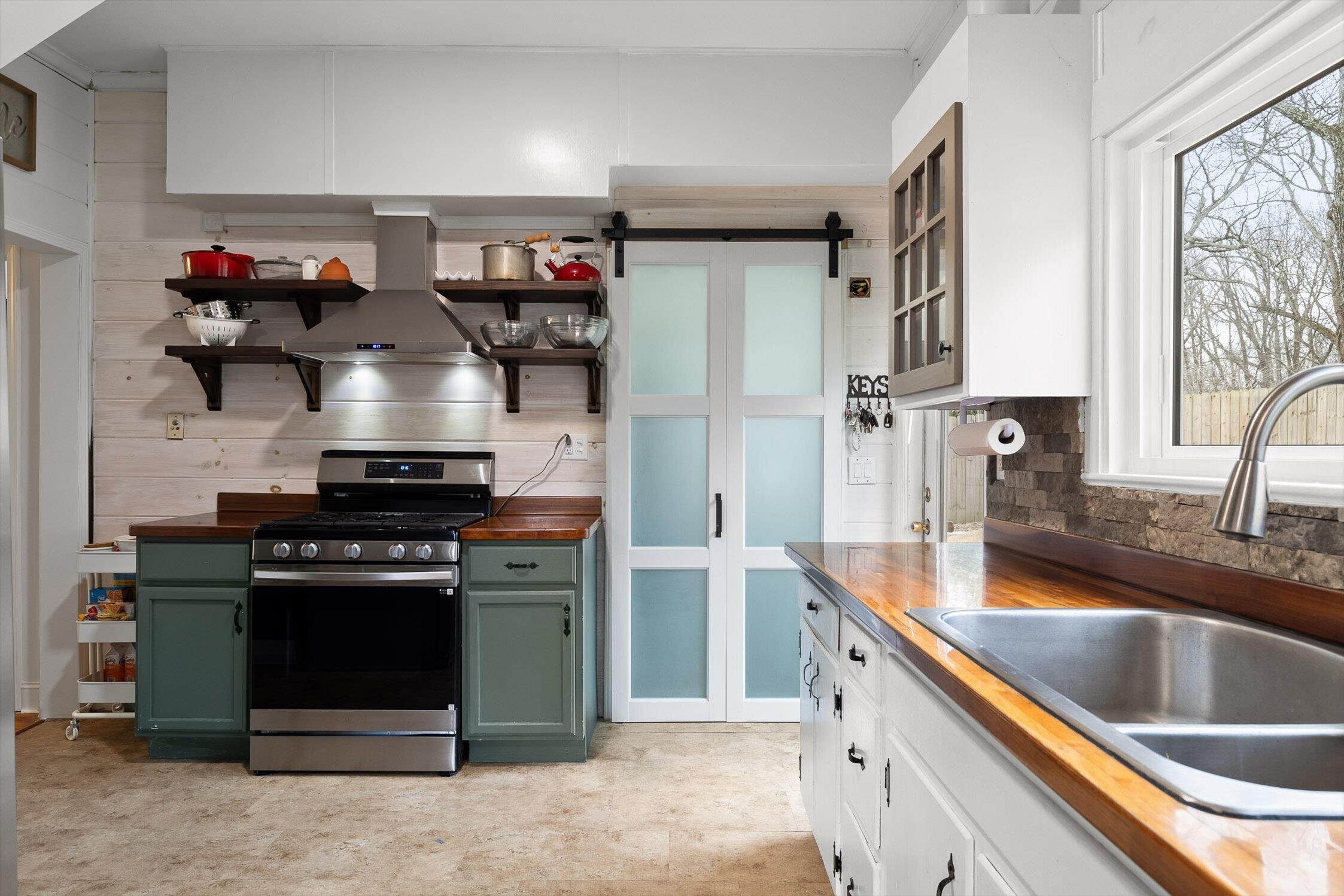 610 West Sunset Road Lookout Mountain, TN 37350 - Photo 23 of 55 610 W Sunset