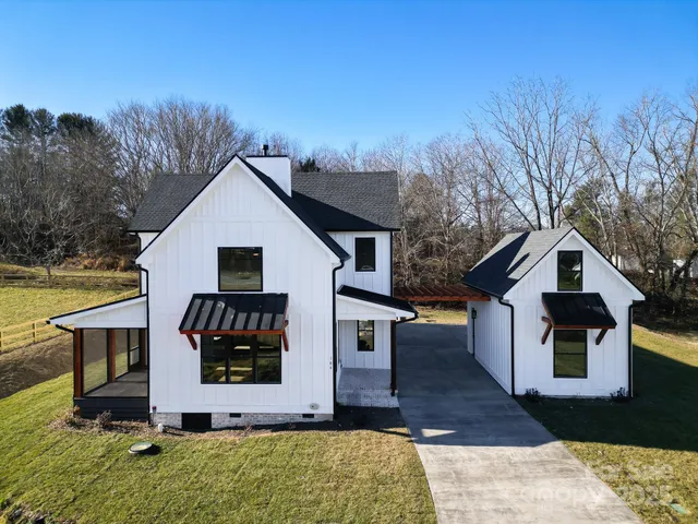 $1,300,000 | 184 Mavrick Drive, Mills River, NC 28759