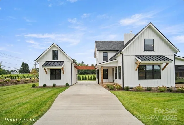 $1,300,000 | 184 Mavrick Drive, Mills River, NC 28759