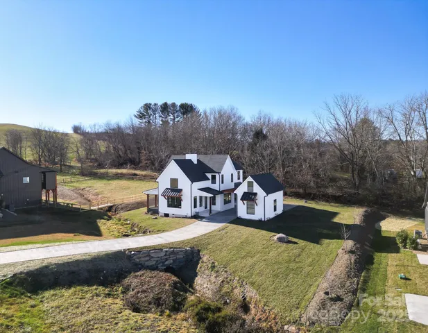 $1,300,000 | 184 Mavrick Drive, Mills River, NC 28759