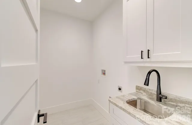 $1,250,000 | 184 Mavrick Drive, Mills River, NC 28759