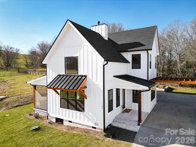 $1,250,000 | 184 Mavrick Drive, Mills River, NC 28759