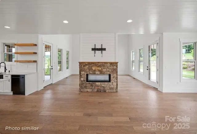 $1,300,000 | 184 Mavrick Drive, Mills River, NC 28759