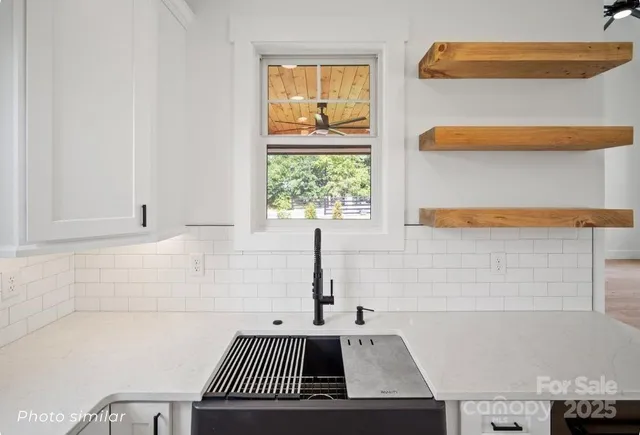 $1,300,000 | 184 Mavrick Drive, Mills River, NC 28759