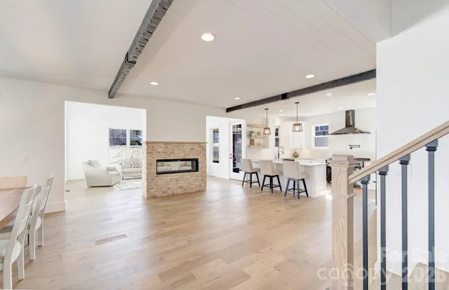 $1,250,000 | 184 Mavrick Drive, Mills River, NC 28759