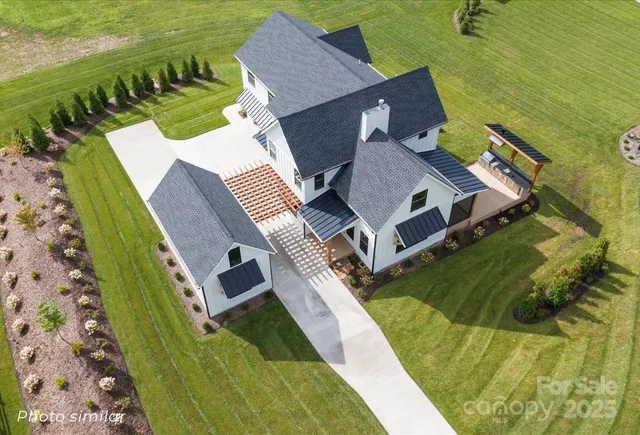 $1,300,000 | 184 Mavrick Drive, Mills River, NC 28759