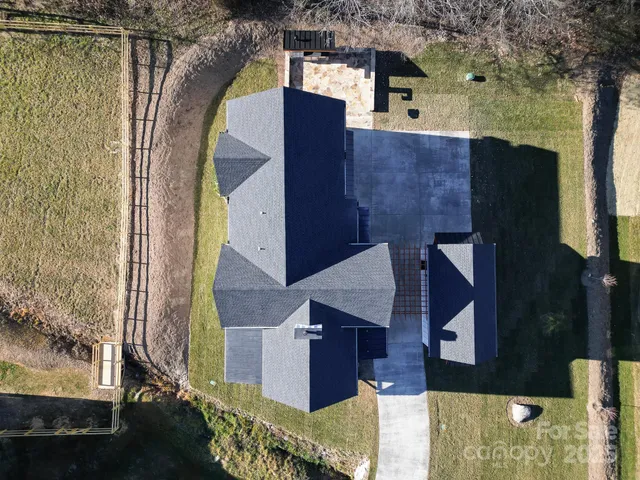 $1,300,000 | 184 Mavrick Drive, Mills River, NC 28759