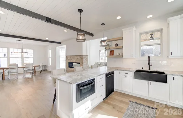 $1,250,000 | 184 Mavrick Drive, Mills River, NC 28759