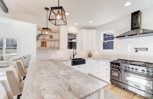 $1,250,000 | 184 Mavrick Drive, Mills River, NC 28759