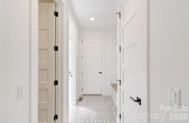 $1,250,000 | 184 Mavrick Drive, Mills River, NC 28759