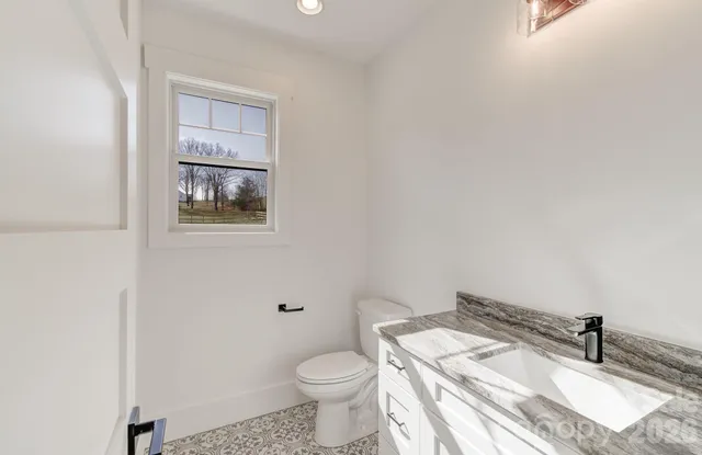 $1,250,000 | 184 Mavrick Drive, Mills River, NC 28759