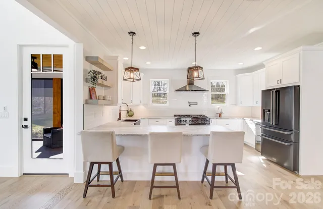 $1,250,000 | 184 Mavrick Drive, Mills River, NC 28759