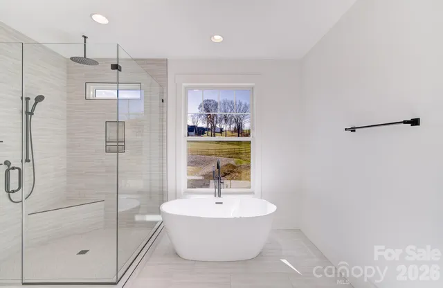 $1,250,000 | 184 Mavrick Drive, Mills River, NC 28759