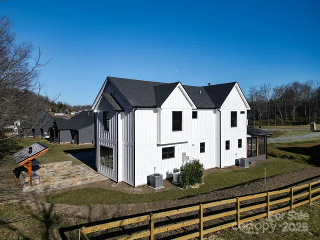 $1,300,000 | 184 Mavrick Drive, Mills River, NC 28759