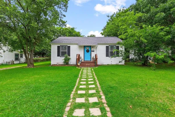 $210,000 | 1718 North Shannon Street, Sherman, TX 75092