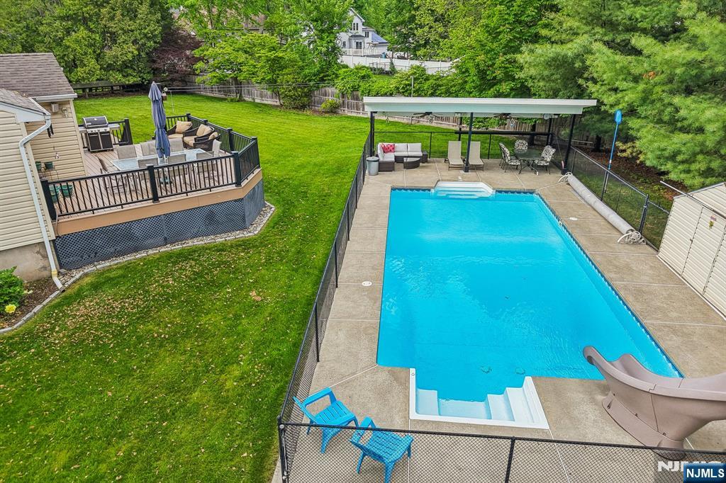 123 Midwood Road Paramus, NJ 07652 - Photo 41 of 46