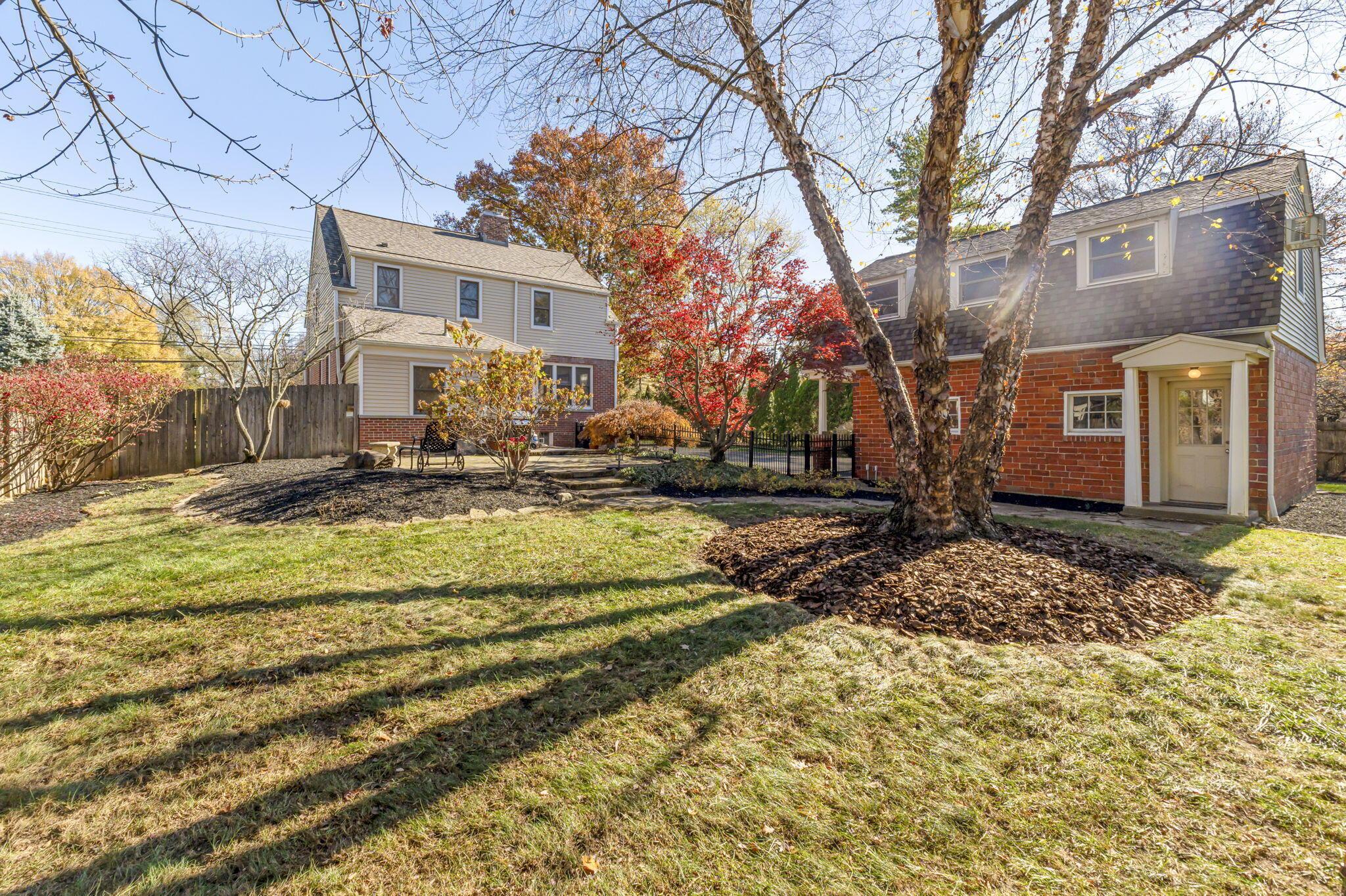 4419 Reed Road Columbus, OH 43220 - Photo 32 of 43 4419 Reed Rd (Exterior)-20