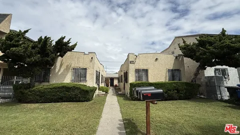 $630,000 | 633 West 79th Street, Los Angeles, CA 90044