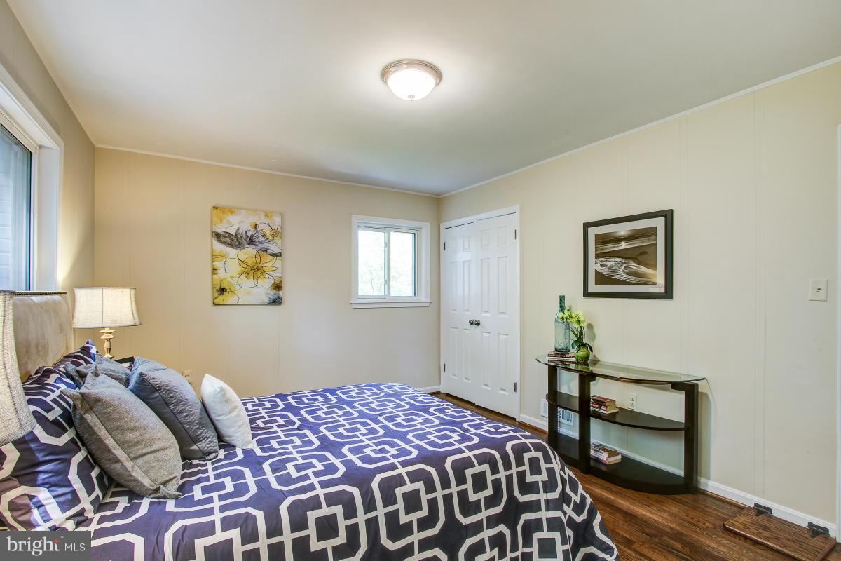 6502 Stoneham Road Bethesda, MD 20817 - Photo 19 of 30 Bedroom (Master)
