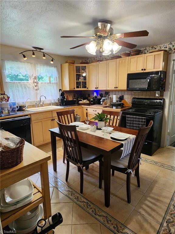 692 Parker Road Mount Airy, NC 27030 - Photo 14 of 21 Gallery Image 14