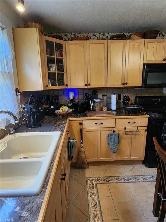 692 Parker Road Mount Airy, NC 27030 - Photo 15 of 21 Gallery Image 15