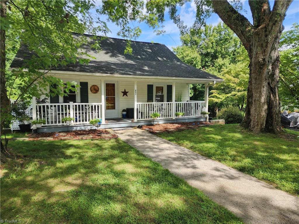 692 Parker Road Mount Airy, NC 27030 - Photo 2 of 21 Gallery Image 2