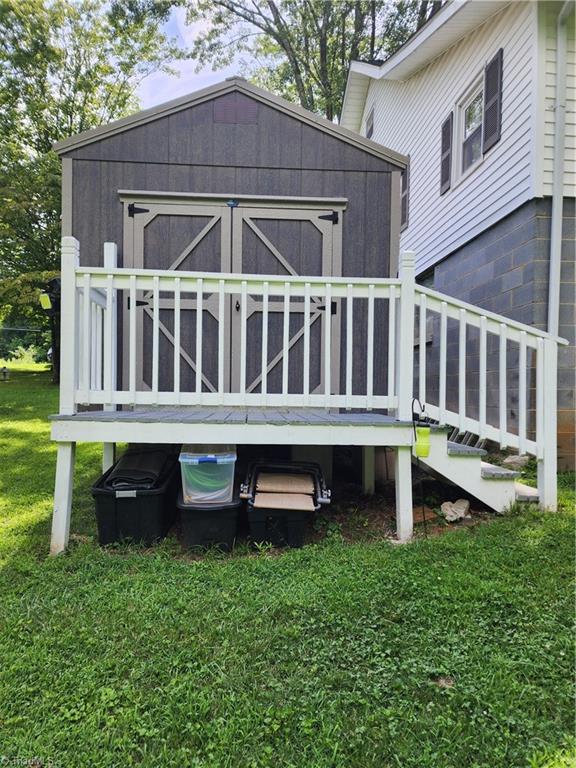 692 Parker Road Mount Airy, NC 27030 - Photo 8 of 21 Gallery Image 8