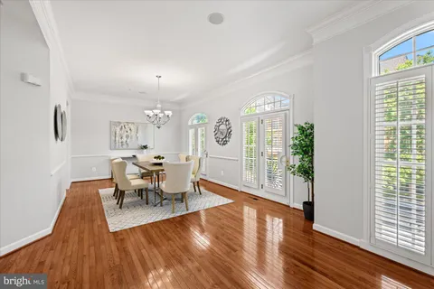 $1,200,000 | 5139 Brawner Place, Alexandria, VA 22304