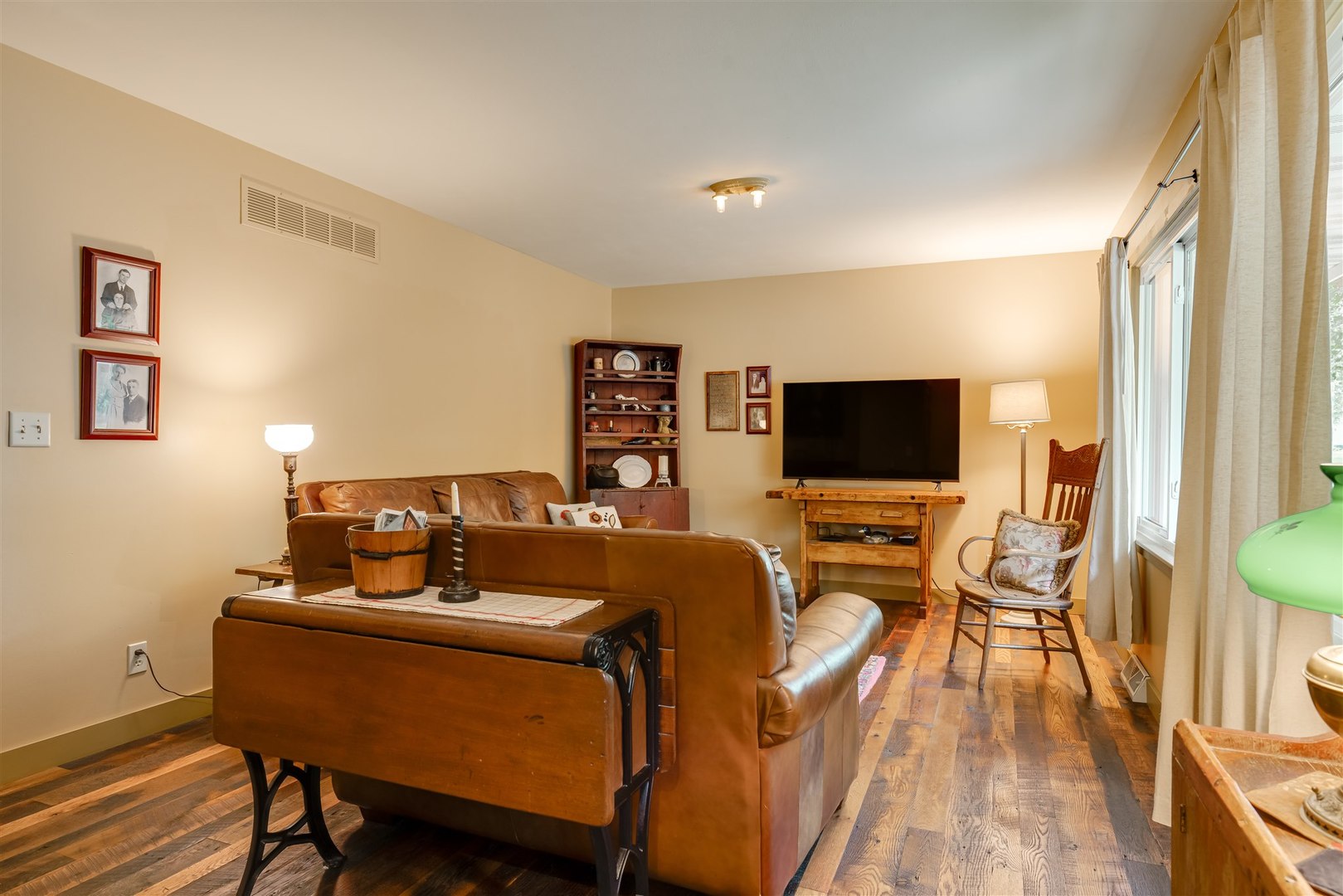 908 Timothy Court Normal, IL 61761 - Photo 4 of 42 Gallery Image 4