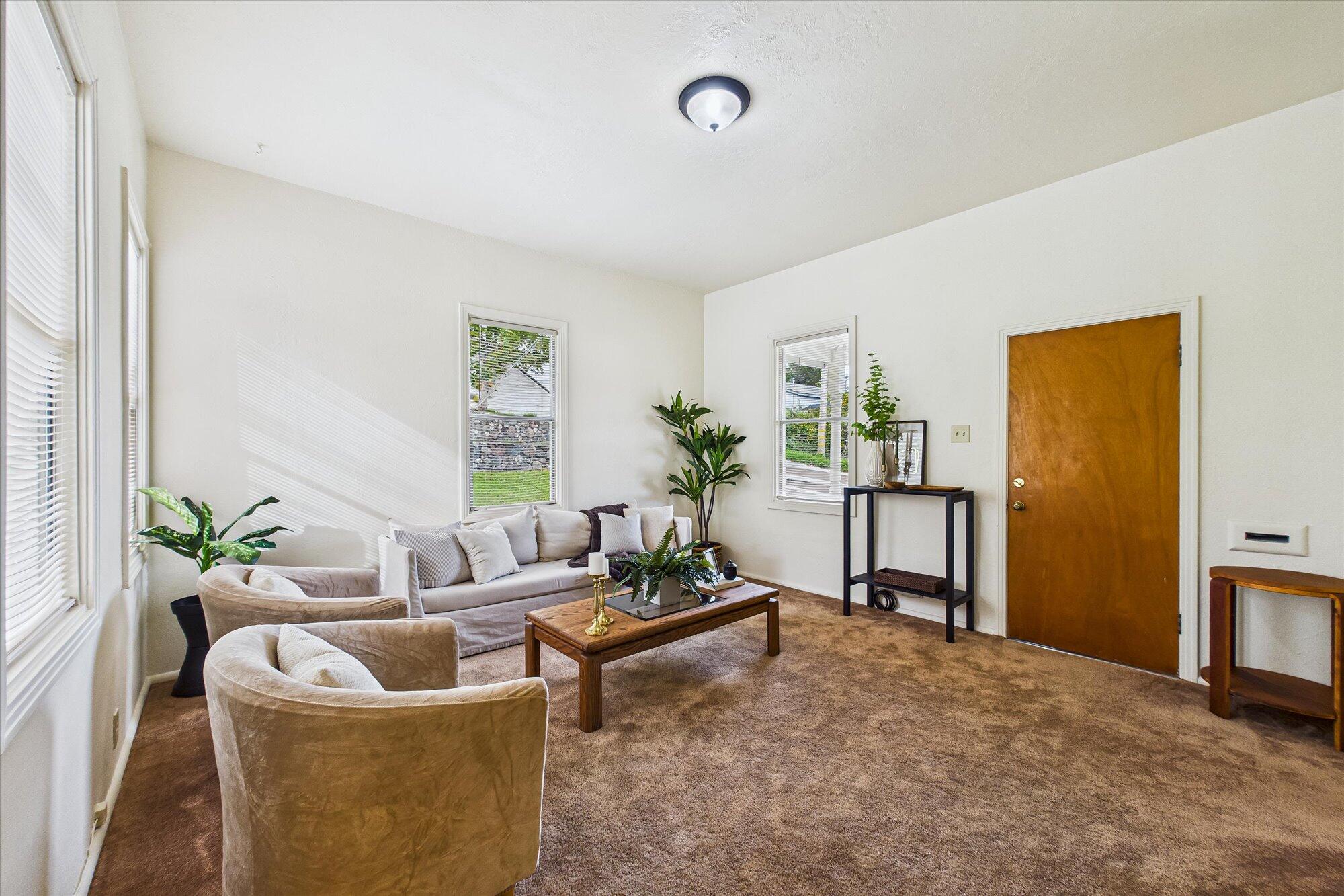 209 Monument Road Rio Dell, CA 95562 - Photo 9 of 34