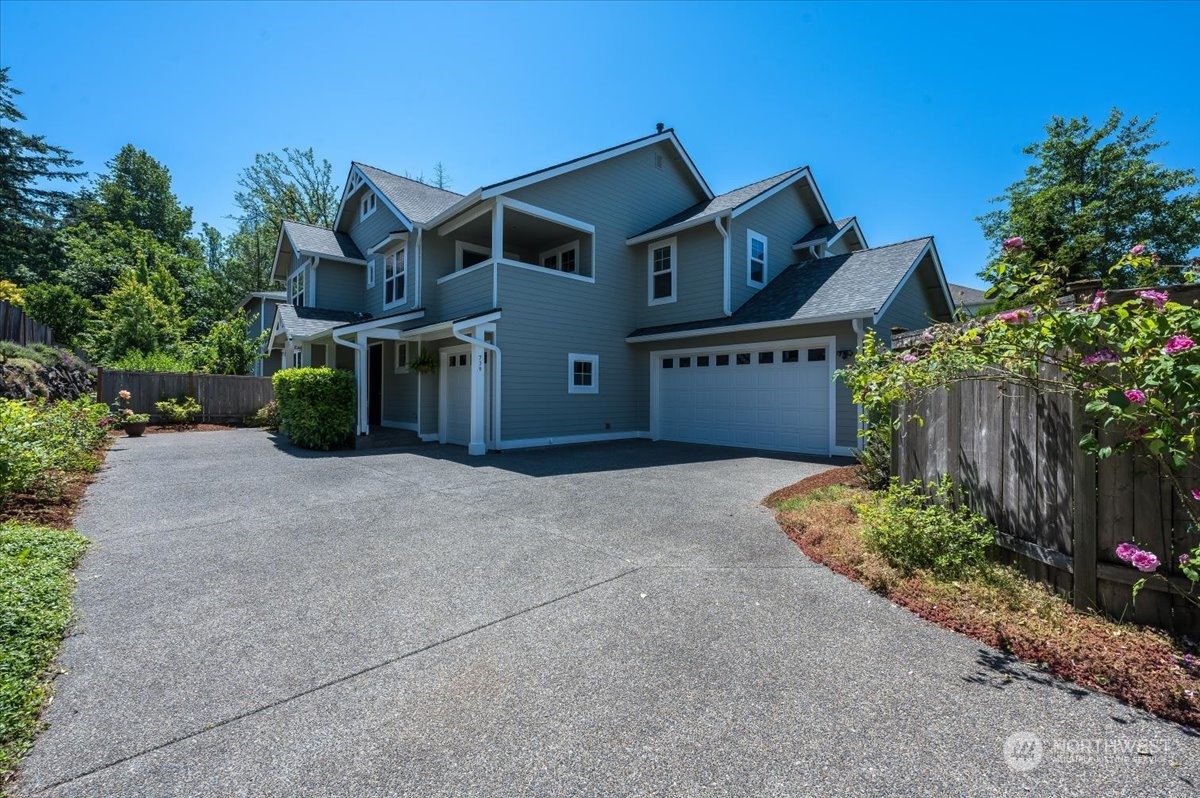 739 South 47th Street Renton, WA 98055 - Photo 1 of 40 Gallery Image 1