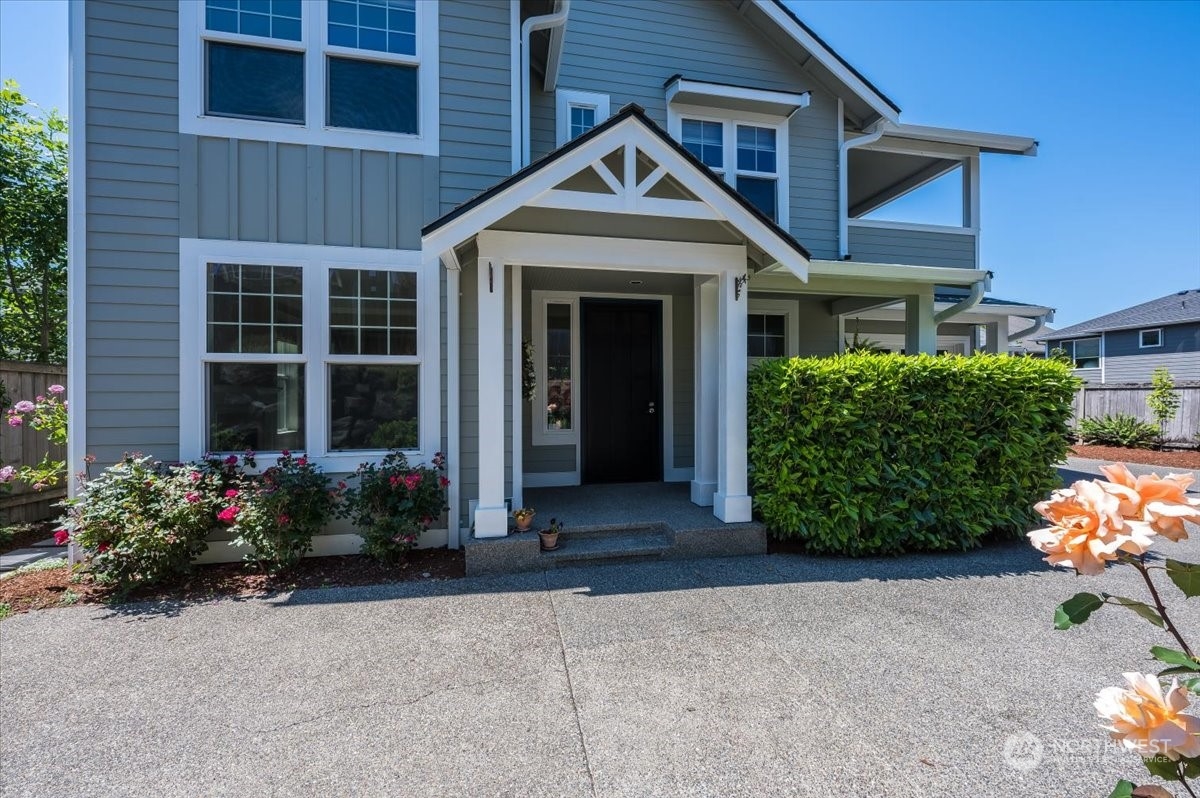 739 South 47th Street Renton, WA 98055 - Photo 3 of 40 Gallery Image 3