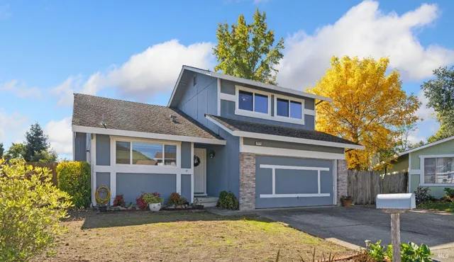 $689,000 | 1511 Gladstone Way, Rohnert Park, CA 94928