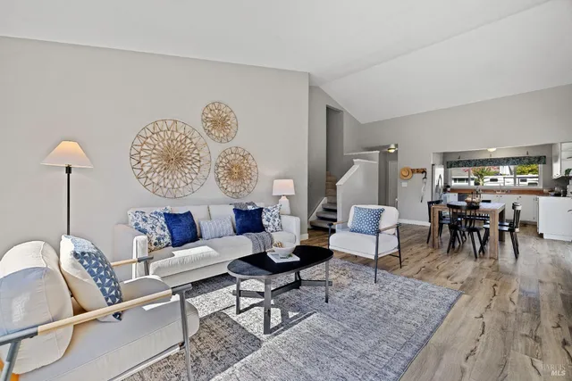 $689,000 | 1511 Gladstone Way, Rohnert Park, CA 94928