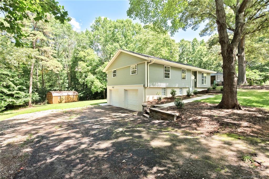228 Spring Shore Road Statesville, NC 28677 - Photo 2 of 33 Gallery Image 2