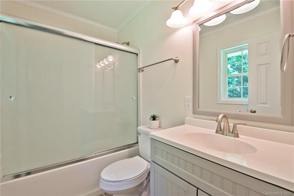 228 Spring Shore Road Statesville, NC 28677 - Photo 17 of 33 Gallery Image 17