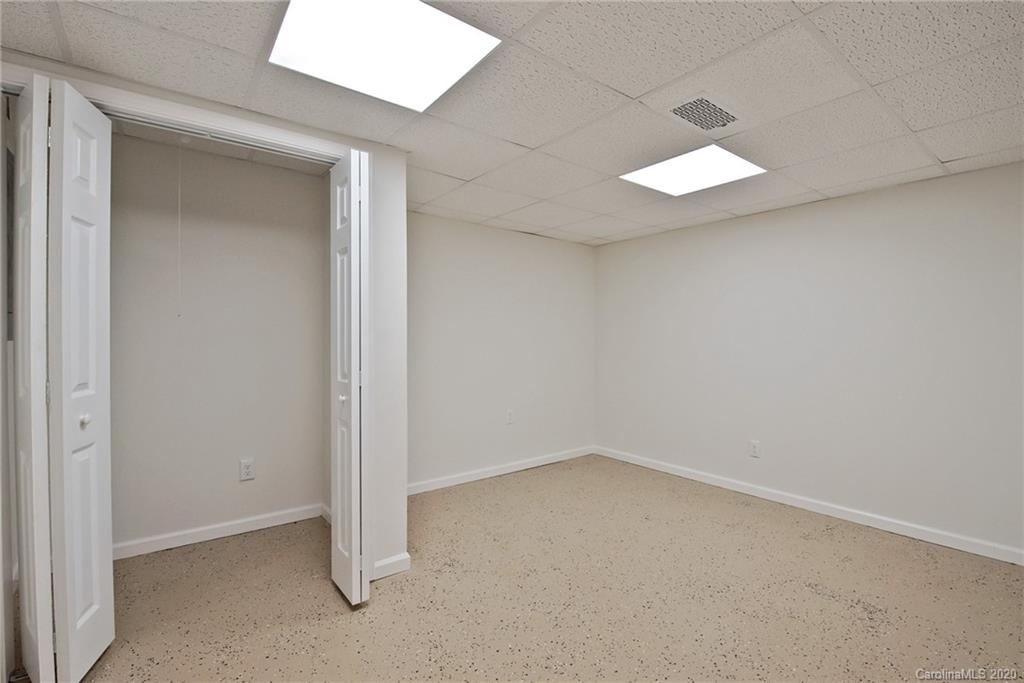 228 Spring Shore Road Statesville, NC 28677 - Photo 23 of 33 Gallery Image 23