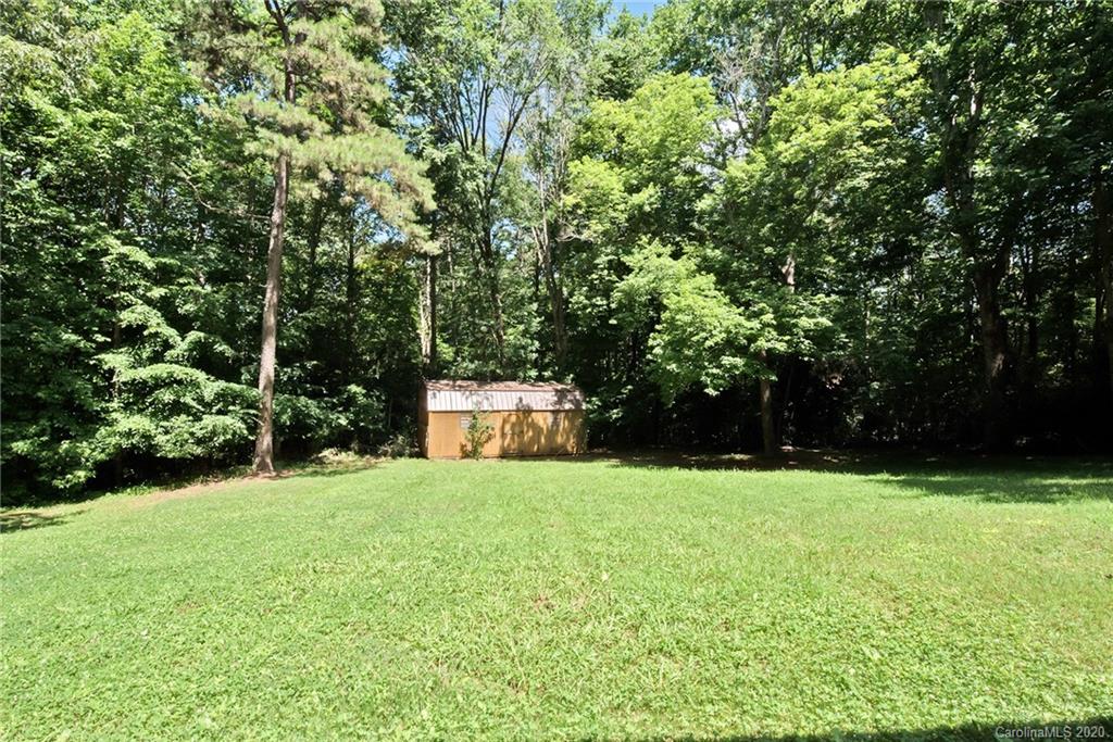 228 Spring Shore Road Statesville, NC 28677 - Photo 29 of 33 Gallery Image 29