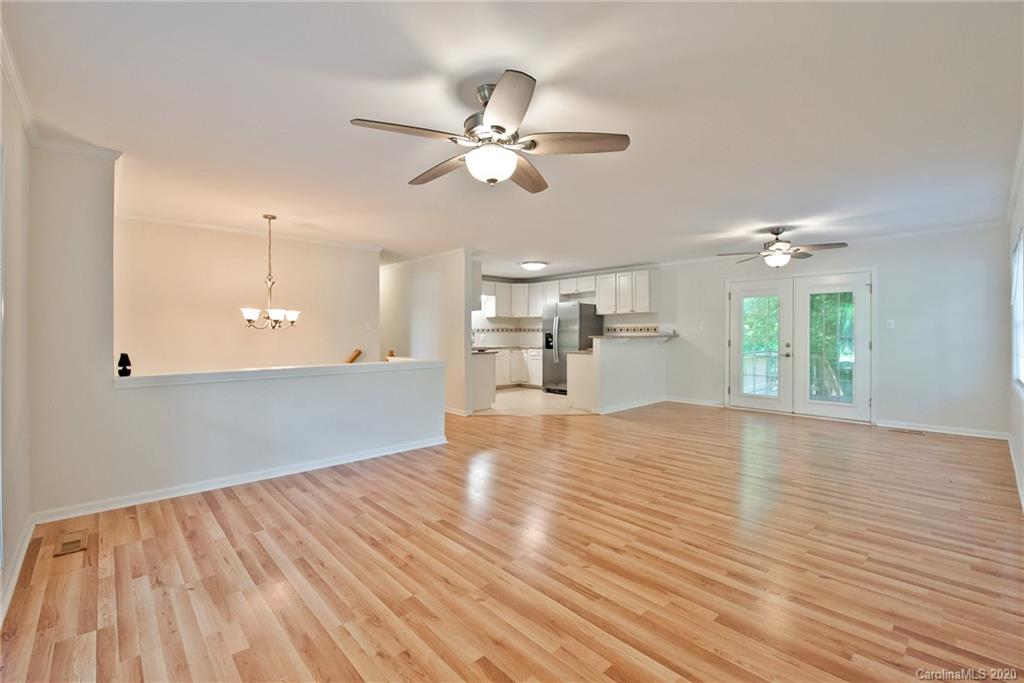 228 Spring Shore Road Statesville, NC 28677 - Photo 6 of 33 Gallery Image 6
