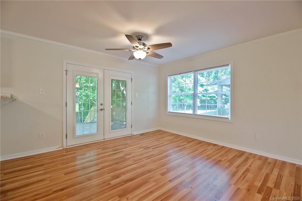 228 Spring Shore Road Statesville, NC 28677 - Photo 9 of 33 Gallery Image 9