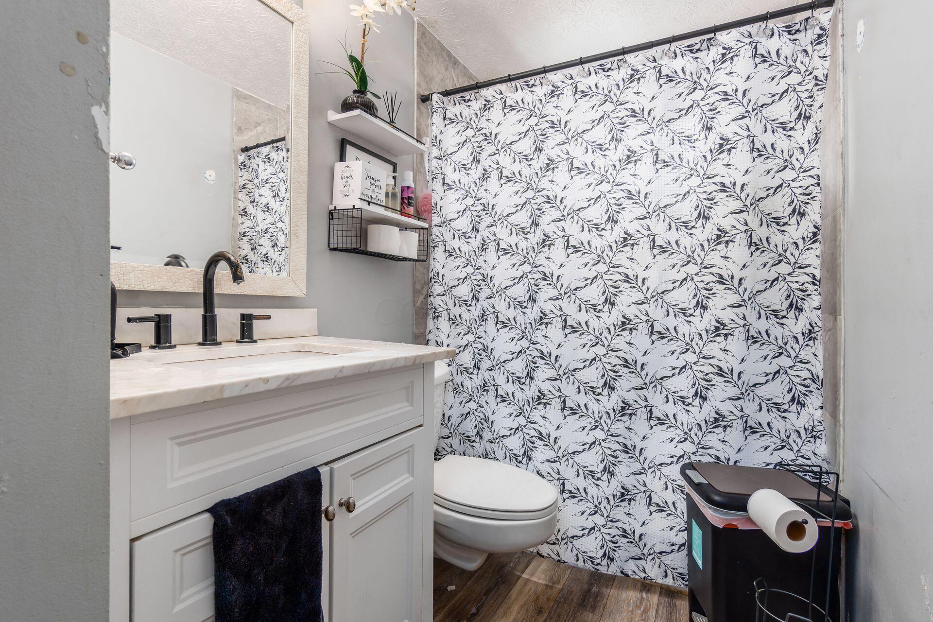 1645 Rivermont Road Columbus, OH 43223 - Photo 10 of 18 014_b37c_i 1645 Rivermont 037