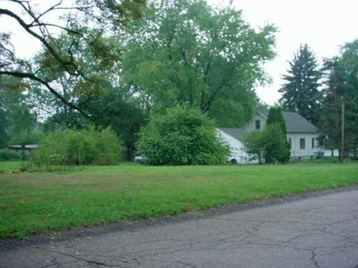 300 Moon Clinton Road Coraopolis, PA 15108 - Photo 1 of 3 Yard/Garden.