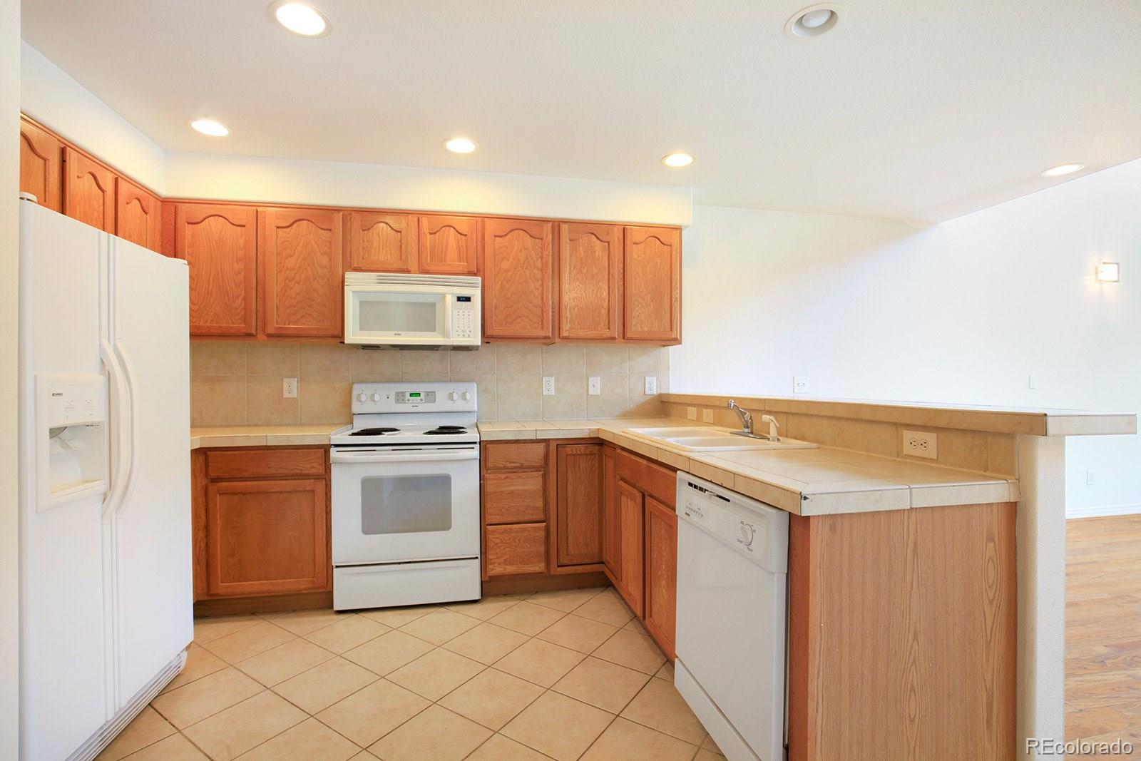 5306 Stuart Street Denver, CO 80212 - Photo 8 of 25 Gallery Image 8