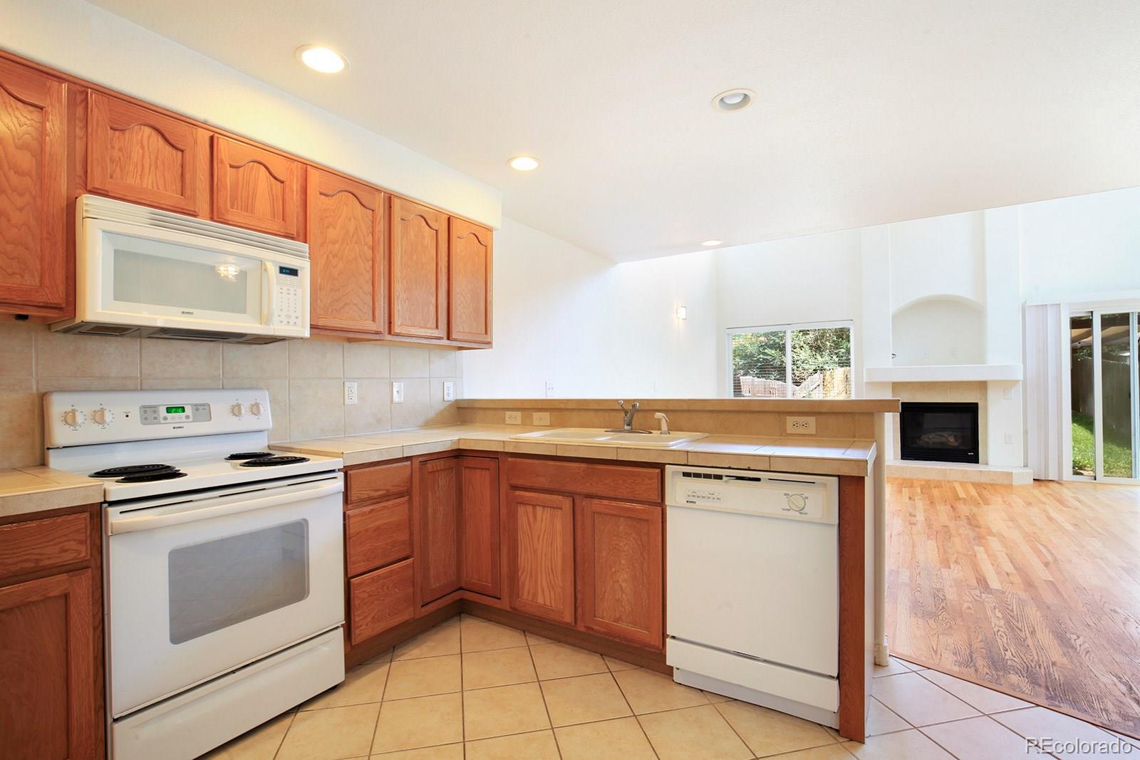 5306 Stuart Street Denver, CO 80212 - Photo 9 of 25 Gallery Image 9