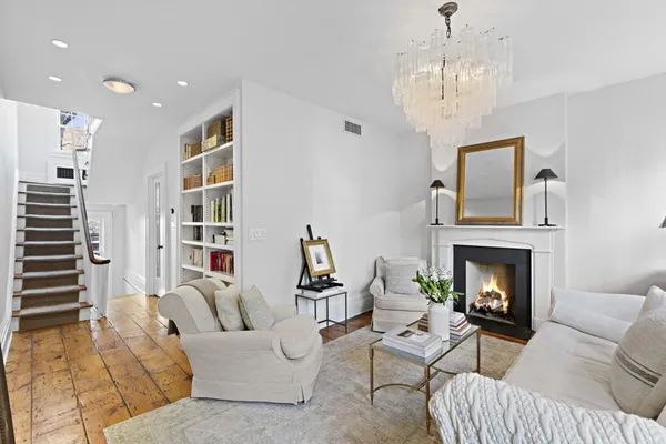 $7,775,000 | 9 Gay Street | West Village