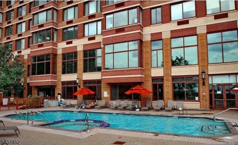100 Old Palisade Road, Unit 1613 Fort Lee, NJ 07024 - Photo 26 of 35